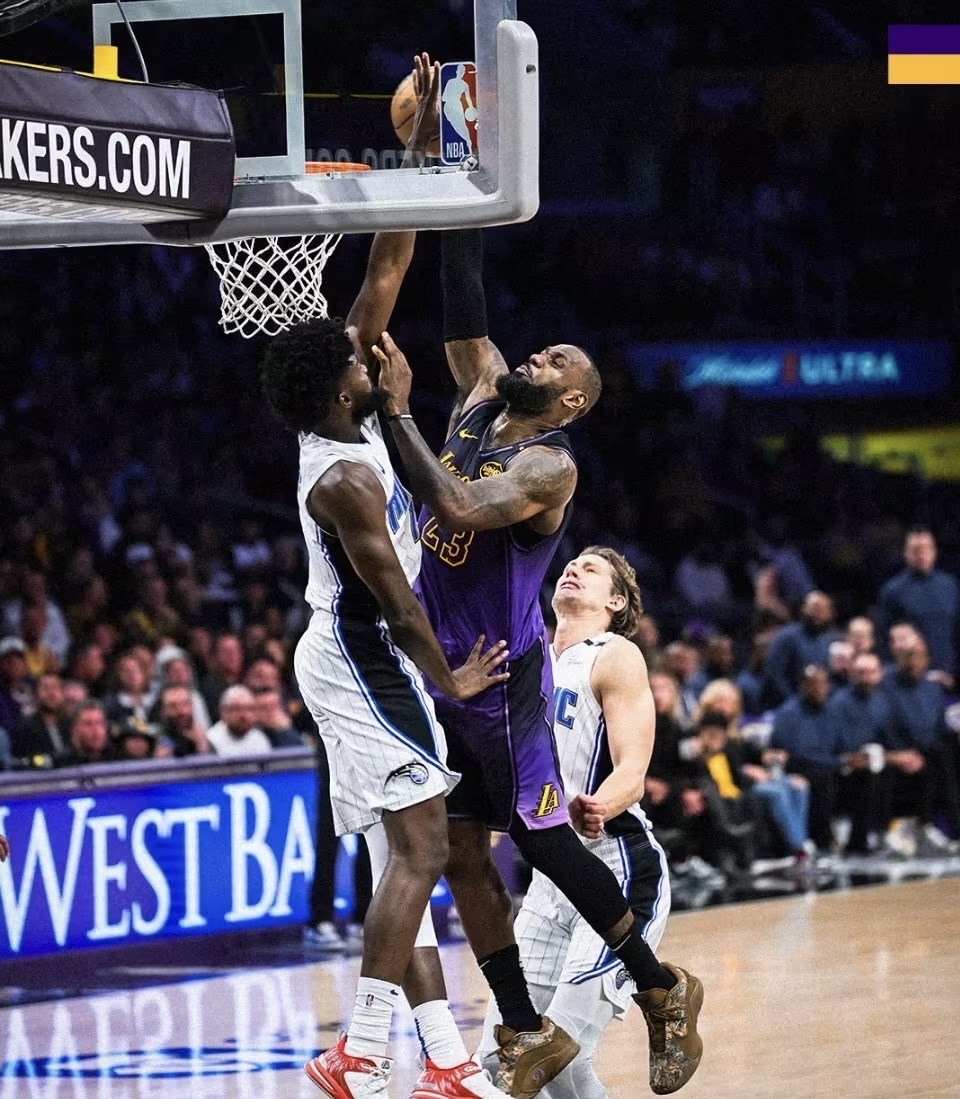 IM体育官方网站-雷霆轻取篮网，浓眉哥统治全场