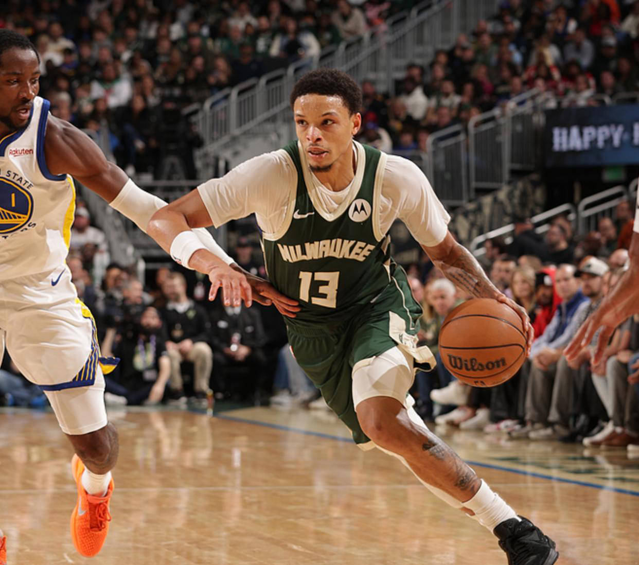 雄鹿翻盘勇士，加里纳利三分雨点燃全场