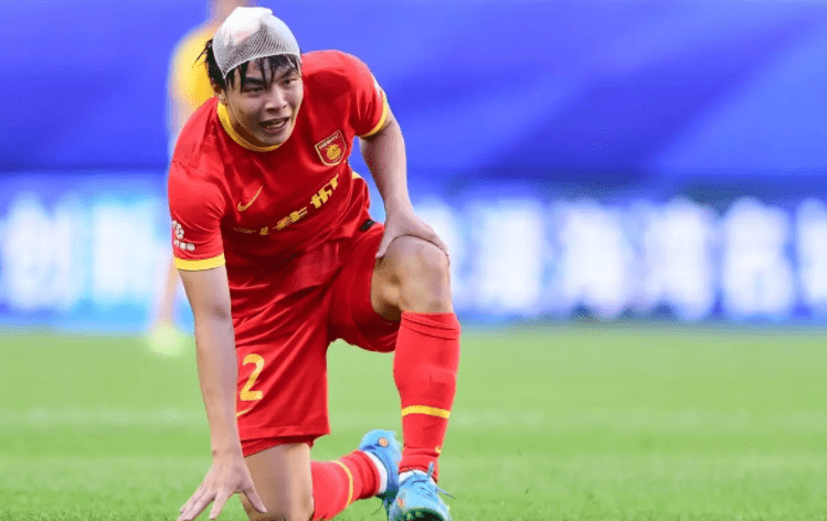 IM体育下载-大连人队终结连败，豪取三分