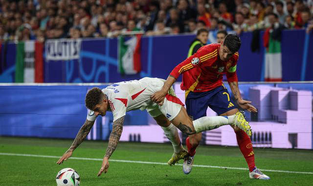 西班牙篮球超级联赛半决赛，实力悬殊