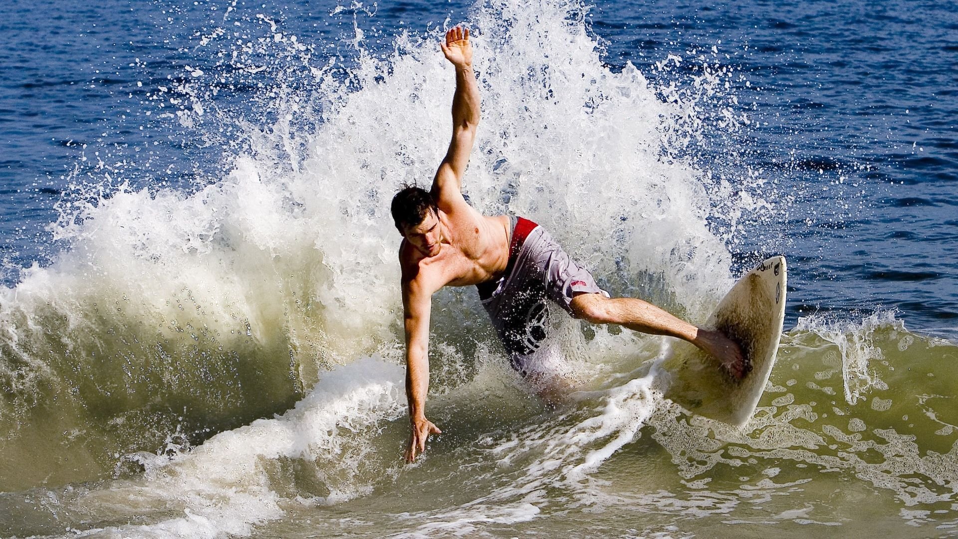 IM体育注册链接-从几内亚到毕尔巴鄂，穆勒用实力跨越边界，证明自己的唯一性